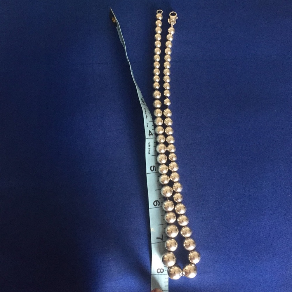 Tiffany Sterling Silver Bead Graduated Necklace. - Picture 5 of 10